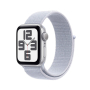 Apple Watch SE (2024), 40 мм корпус из алюминия цвета «Silver», ремешок Sport Loop цвета «Blue Cloud»